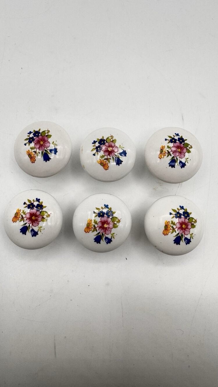 VTG Set Of 6 Floral Cottagecore Porcelain Drawer Pulls With Screws